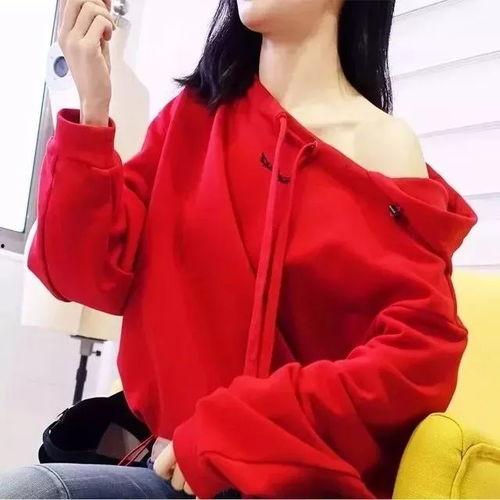 明星网红新款衣服图片女,明星同款潮流服饰，引领时尚新风向